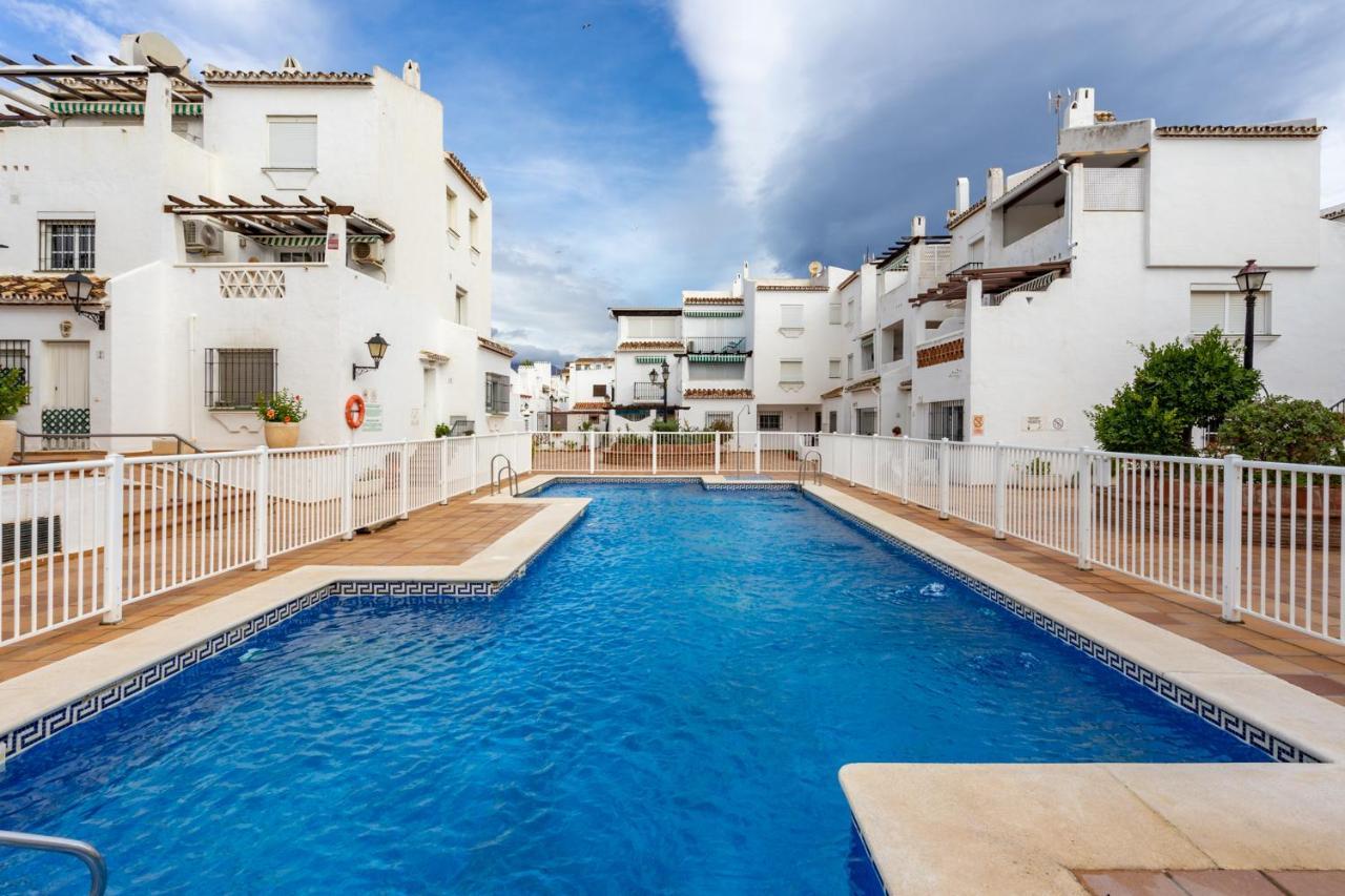 La Duquesa Apartment With Pool By Costarentals - Ref M8 Манилва Экстерьер фото